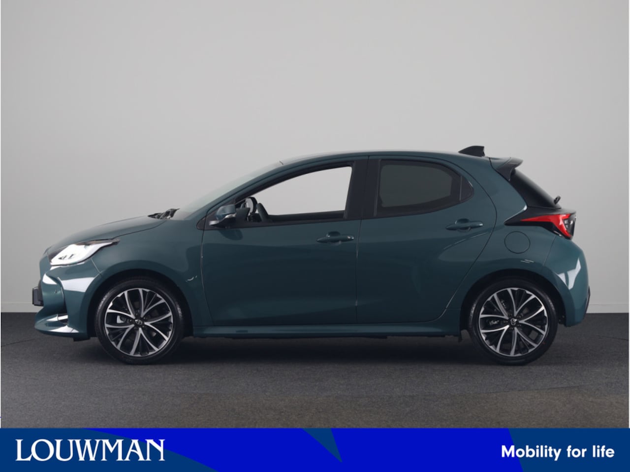 Toyota Yaris - 1.5 Hybrid 115 Dynamic *Direct Leverbaar* - AutoWereld.nl