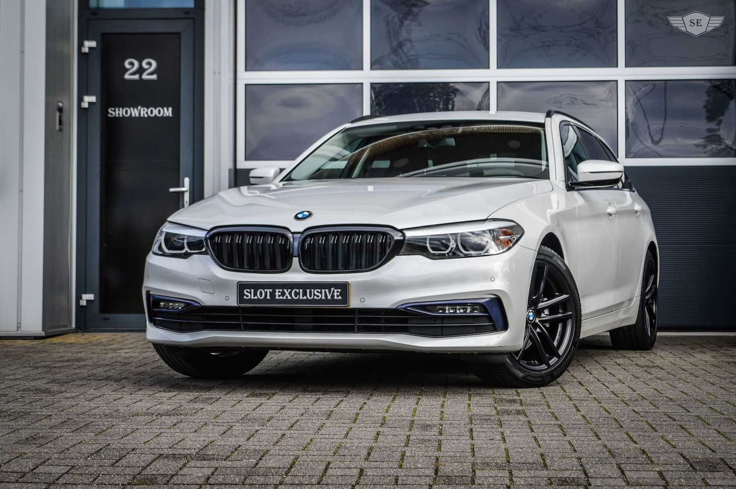 BMW 5-serie Touring - 520i |SPORT|LED|CAMERA|CARPLAY|TOPSTAAT. - AutoWereld.nl