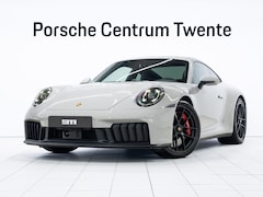 Porsche 911 - Carrera 4 GTS