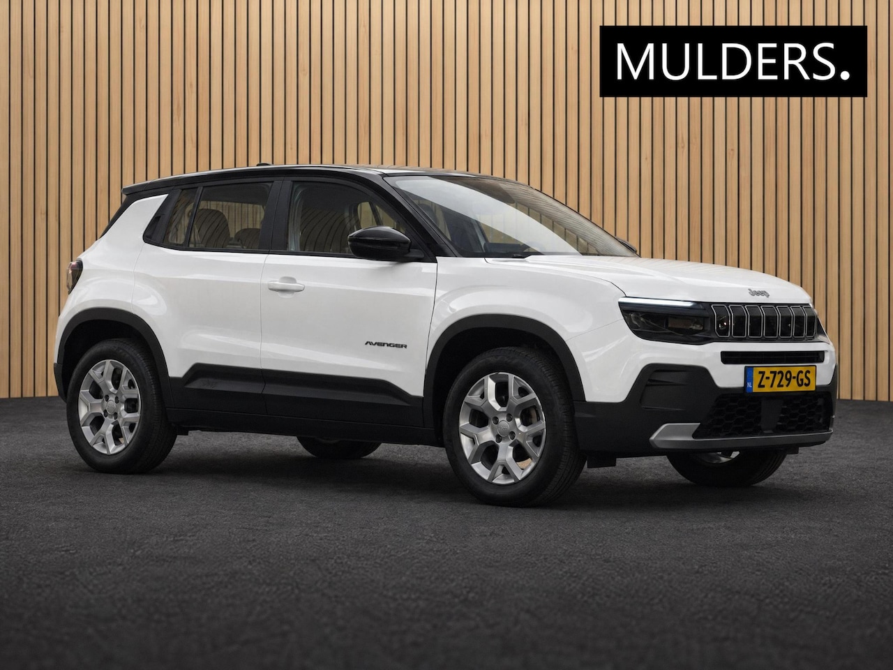 Jeep Avenger - 1.2T Altitude BLACK ROOF/CAMERA/JBL HIFI - AutoWereld.nl