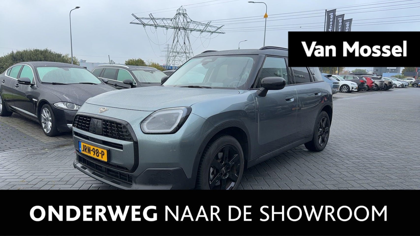 MINI Countryman - 1.5 C Classic S | PANORAMADAK | HEAD-UP | CAMERA | NAVIGATIE | STOELVERWARMING - AutoWereld.nl