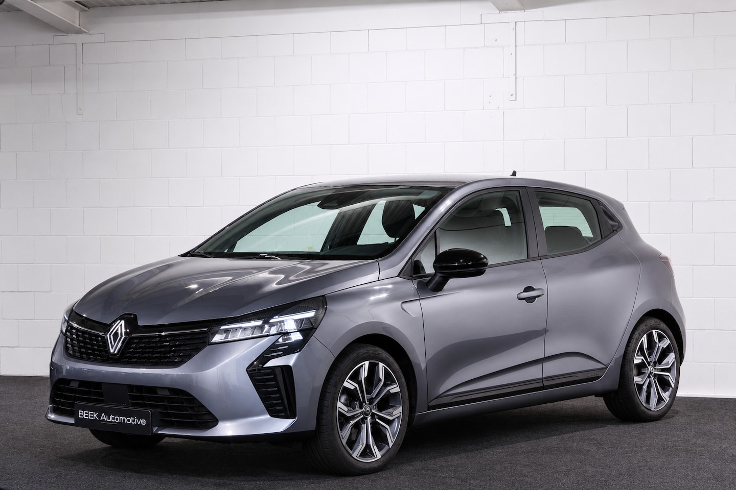 Renault Clio - 1.6 E-Tech Full Hybrid 145 evolution 1.6 E-Tech Full Hybrid 145 evolution - AutoWereld.nl