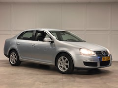 Volkswagen Jetta - 1.6 FSI 11-2006 Comfortline
