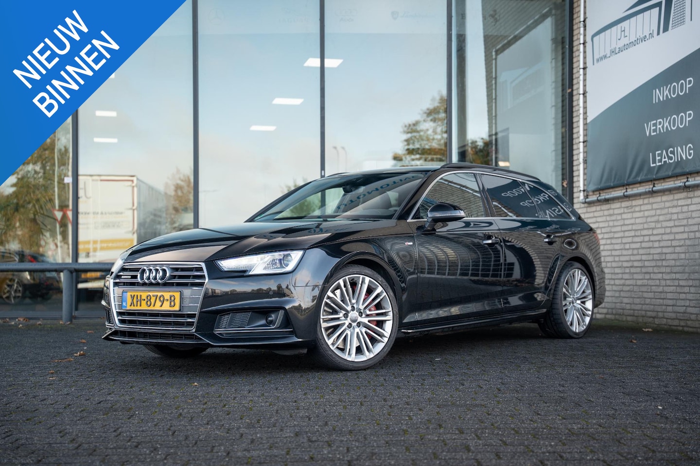 Audi A4 Avant - S-LINE*375PK*CARBON*PASS. DISPLAY*RS6 REMMEN*ABC* - AutoWereld.nl