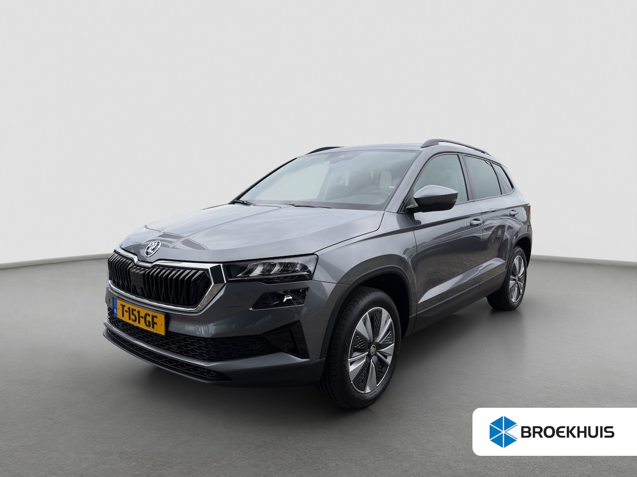 Skoda Karoq - 1.5 TSI ACT 150pk Automaat Business Edition | Schuifdak | Trekhaak | Stoelverwarming | Stu - AutoWereld.nl
