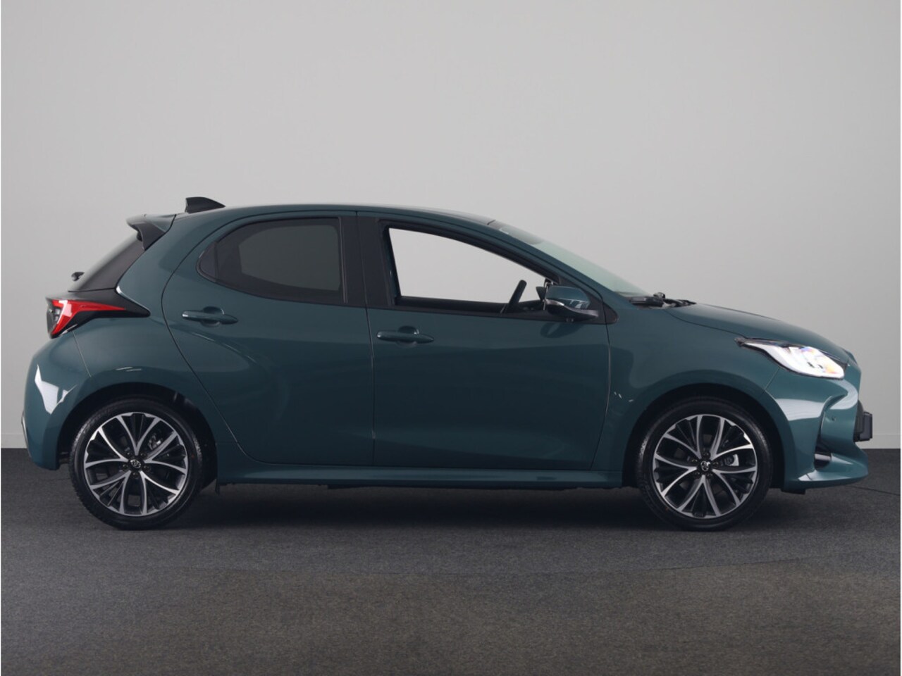 Toyota Yaris - 1.5 Hybrid 115 Dynamic *NIEUW* - AutoWereld.nl