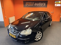 Volkswagen Jetta - 1.6 FSI / SPORTLINE / NAVI / VELE OPTIES