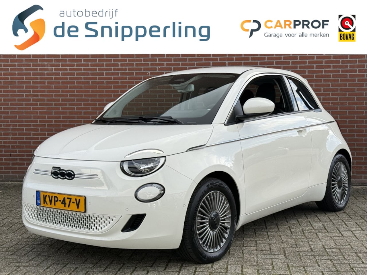 Fiat 500e - 42 kWh SOH 98% CARPLAY CRUISE STOELVW PDC CAMERA DAB - AutoWereld.nl