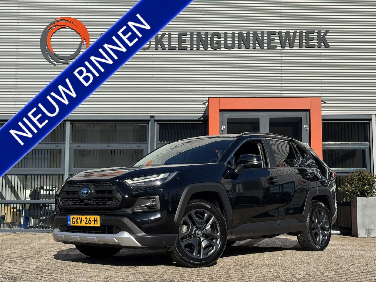 Toyota RAV4 - 2.5 Hybrid AWD Black Edition / Allseason Banden / Trekhaak 1650kg Trekgewicht / SCM Alarmc - AutoWereld.nl