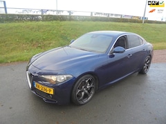 Alfa Romeo Giulia - Alfa Giulia 2.2 Diesel Business airco ecc navigatie pdc camera Export Prijs