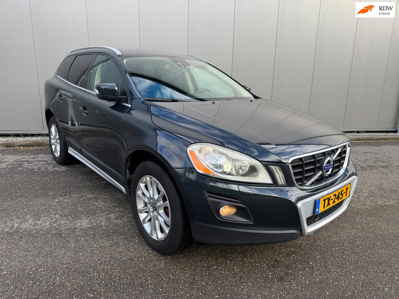 Volvo XC60 - 2.4D Summum LEDER NAVI CLIMA - AutoWereld.nl