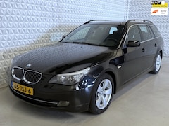BMW 5-serie Touring - 523i in nette staat Facelift én 6-cilinder (2009)