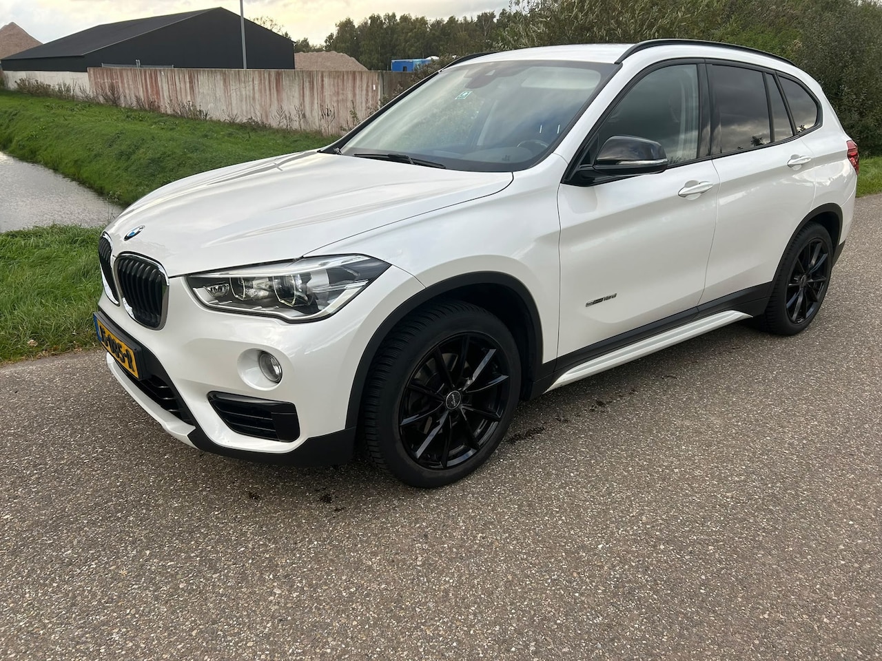 BMW X1 - SDrive18d Centennial Executive - AutoWereld.nl