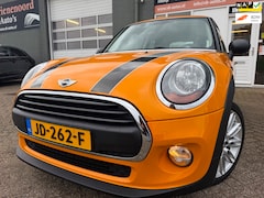 MINI 3-Deurs - 1.2 One Business met navigatie en bluetooth telefoon / media en cruise controle en airco