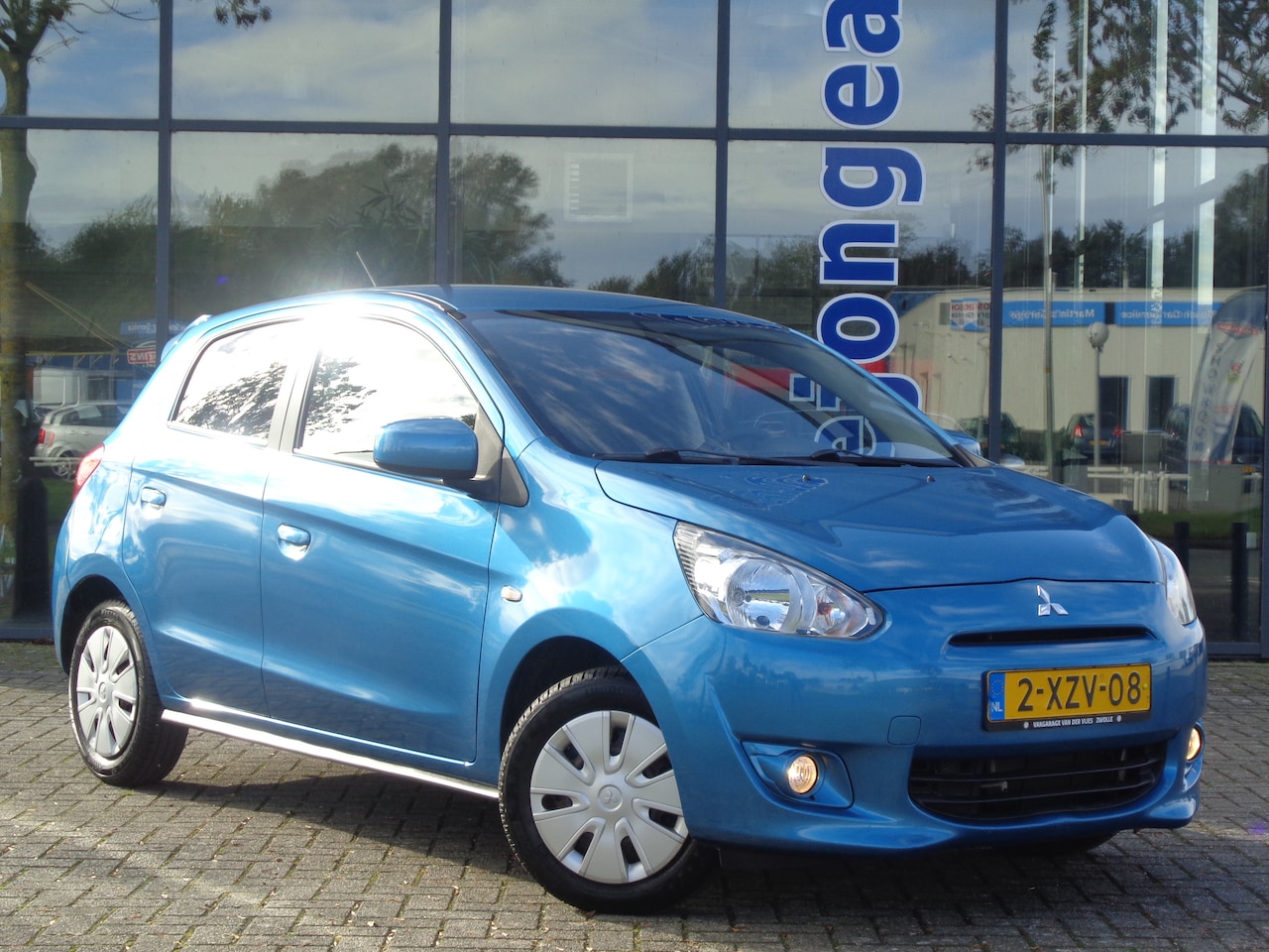 Mitsubishi Space Star - 1.2 Invite Automaat 80 PK Airco Parkeersensoren 2e eig. Nieuwe APK NL auto - AutoWereld.nl