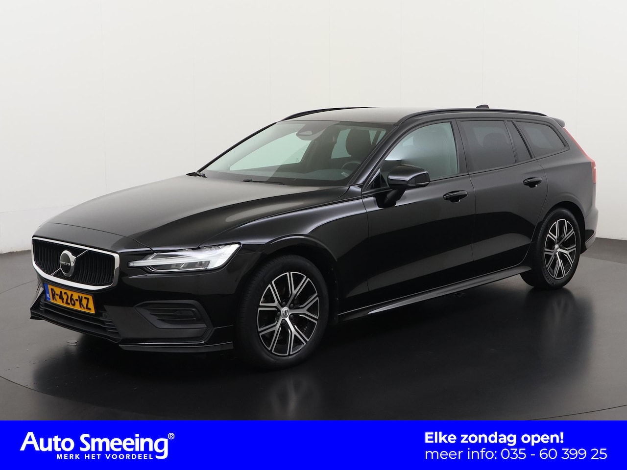 Volvo V60 - 2.0 B3 Core | Trekhaak | Camera | Comfort stoelen | Zondag Open! - AutoWereld.nl
