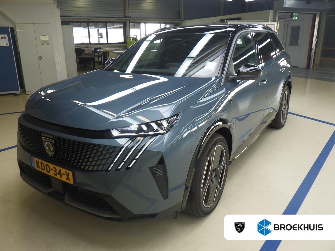 Peugeot e-5008 - GT Exclusive 73 kWh 7p Tot 8 Jaar Garantie! | Schuif-/Kanteldak | Afn. Trekhaak | Vol-Lede - AutoWereld.nl