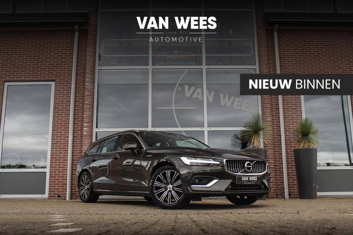Volvo V60 - 2.0 B3 Inscription | 2e eigenaar | Achterbankverwarming | Harman/Kardon | Cruise control a - AutoWereld.nl