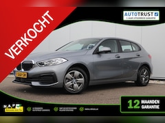 BMW 1-serie - 118i 136PK Automaat Navigatie Draadloos Carplay Climate Cruise Control Parkeersensor