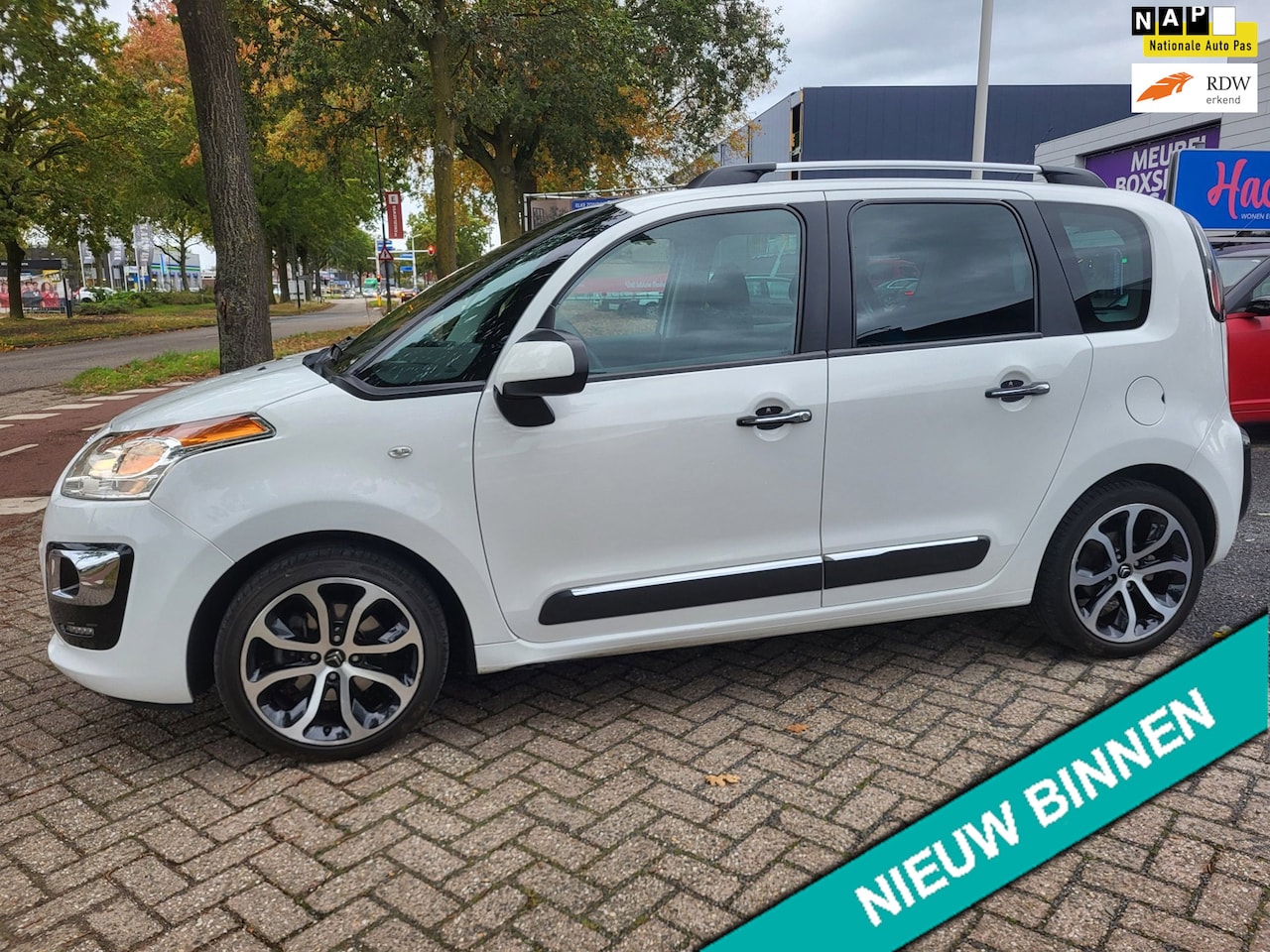 Citroën C3 Picasso - 1.2 PureTech Exclusive 1.2 PureTech Exclusive - AutoWereld.nl