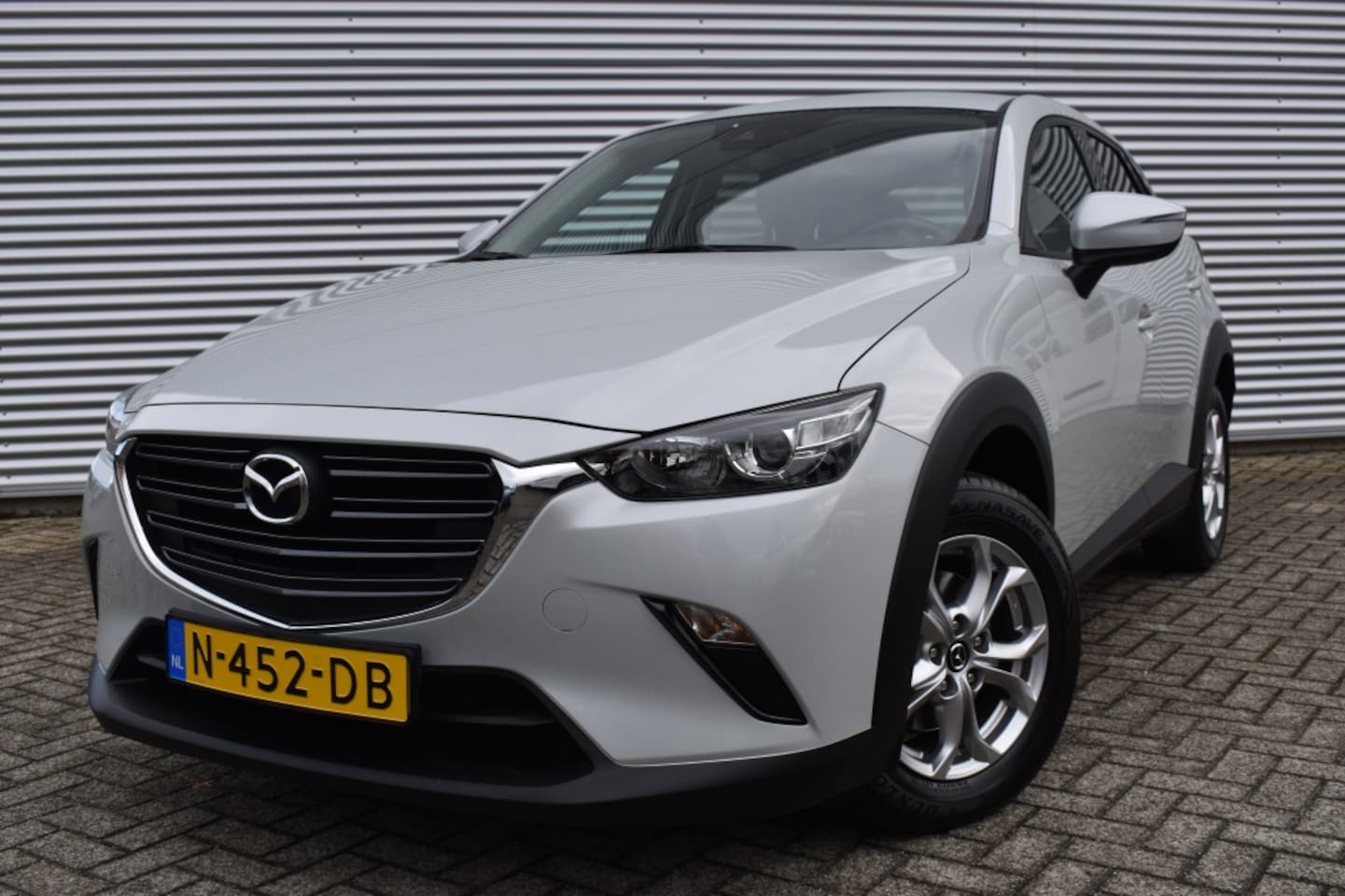 Mazda CX-3 - 2.0 SKYACTIV-G 121pk AUT Comfort | Trekhaak | Apple Carplay | Android auto | Achteruitrijc - AutoWereld.nl