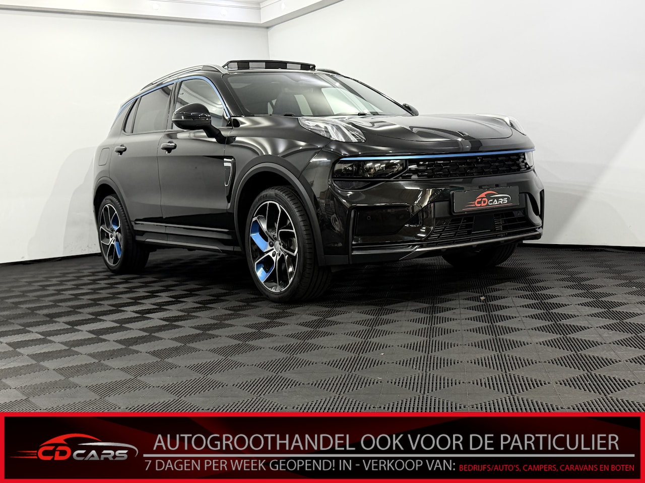 Lynk & Co 01 - 1.5 Panoramadak, 360 Camera, Navi, Keyless start, Stoelverwarming, Elektrische achterklep, - AutoWereld.nl