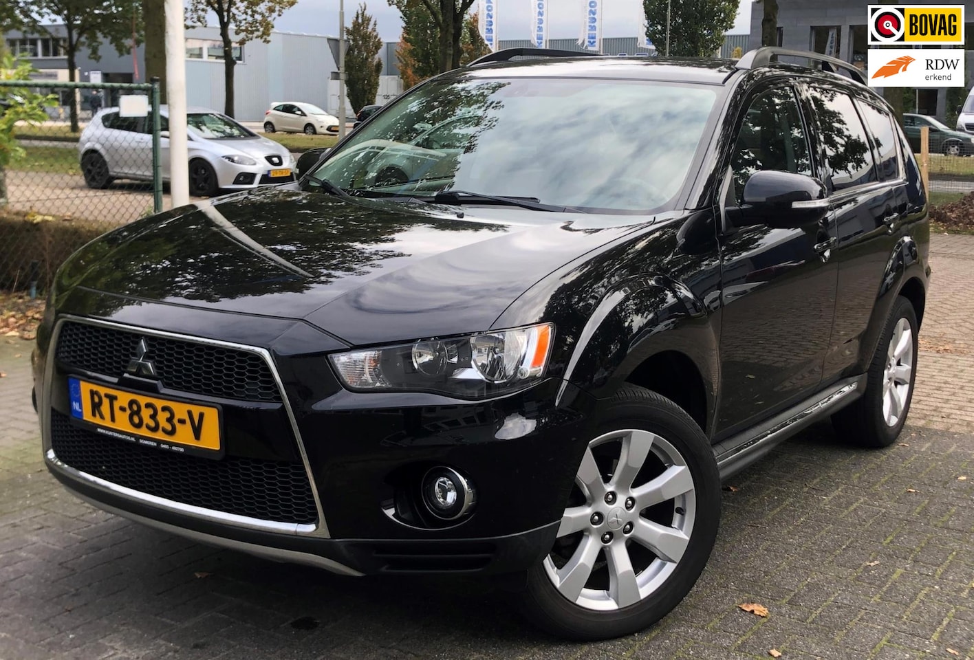 Mitsubishi Outlander - 2.0 Intro Edition Navi Camera PDC Airco LM - AutoWereld.nl
