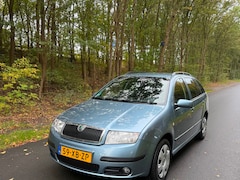 Skoda Fabia Combi - 1.4-16V Spirit+, 1e eigenaar, mooie staat