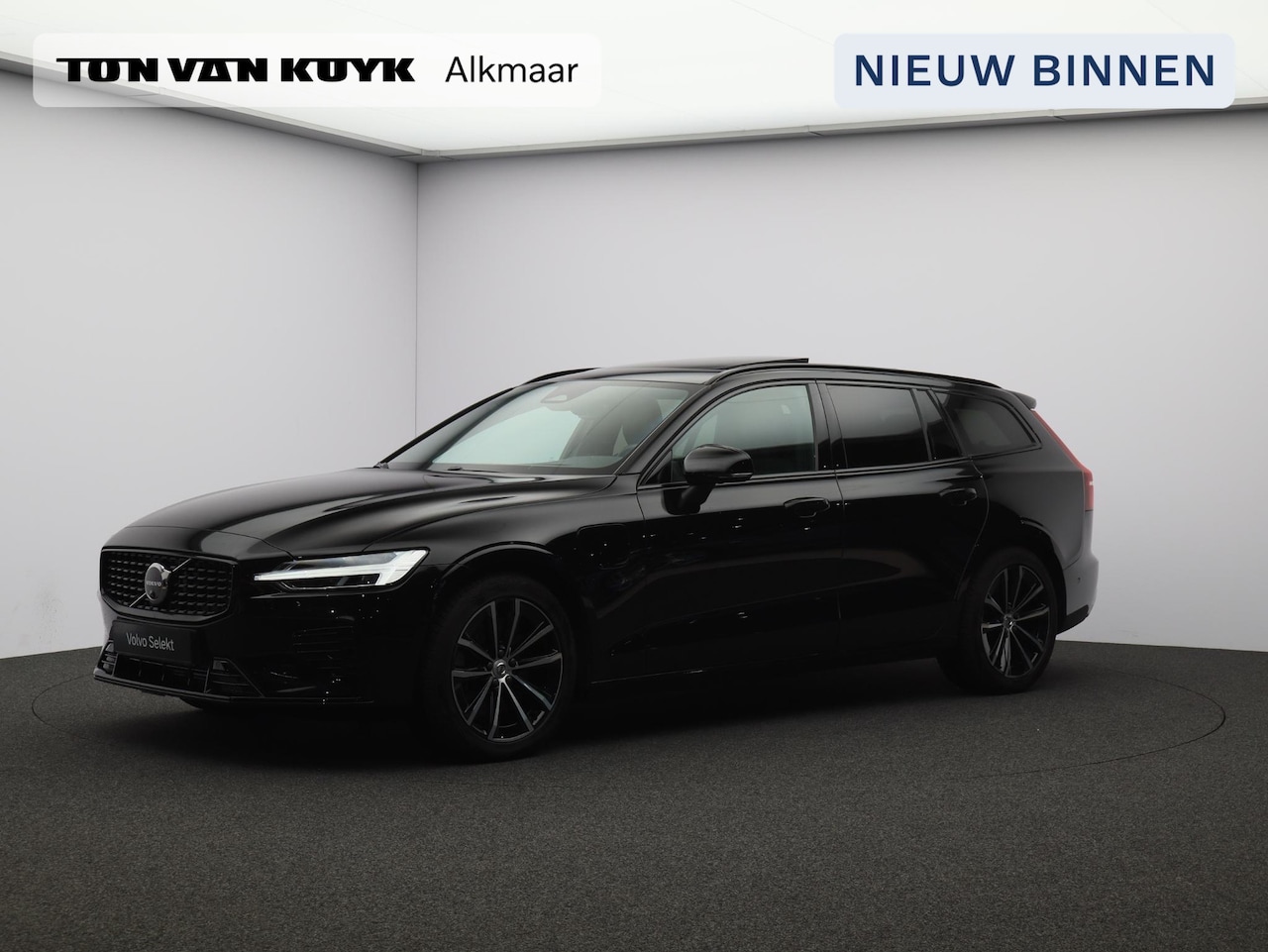 Volvo V60 - 2.0 T8 Plug-in hybrid AWD Plus Dark / Trekhaak / Panoramadak / Head-up Display / 360 Camer - AutoWereld.nl