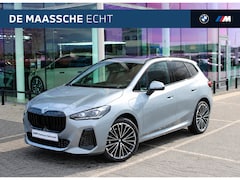BMW 2-serie Active Tourer - 225e xDrive M Sport Automaat / Panoramadak / Trekhaak / Sportstoelen / Adaptieve LED / M A
