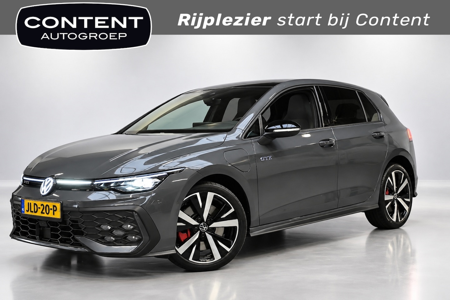 Volkswagen Golf - 1.5 eHybrid GTE | Panoramadak | 360° Camera | Navigatie - AutoWereld.nl