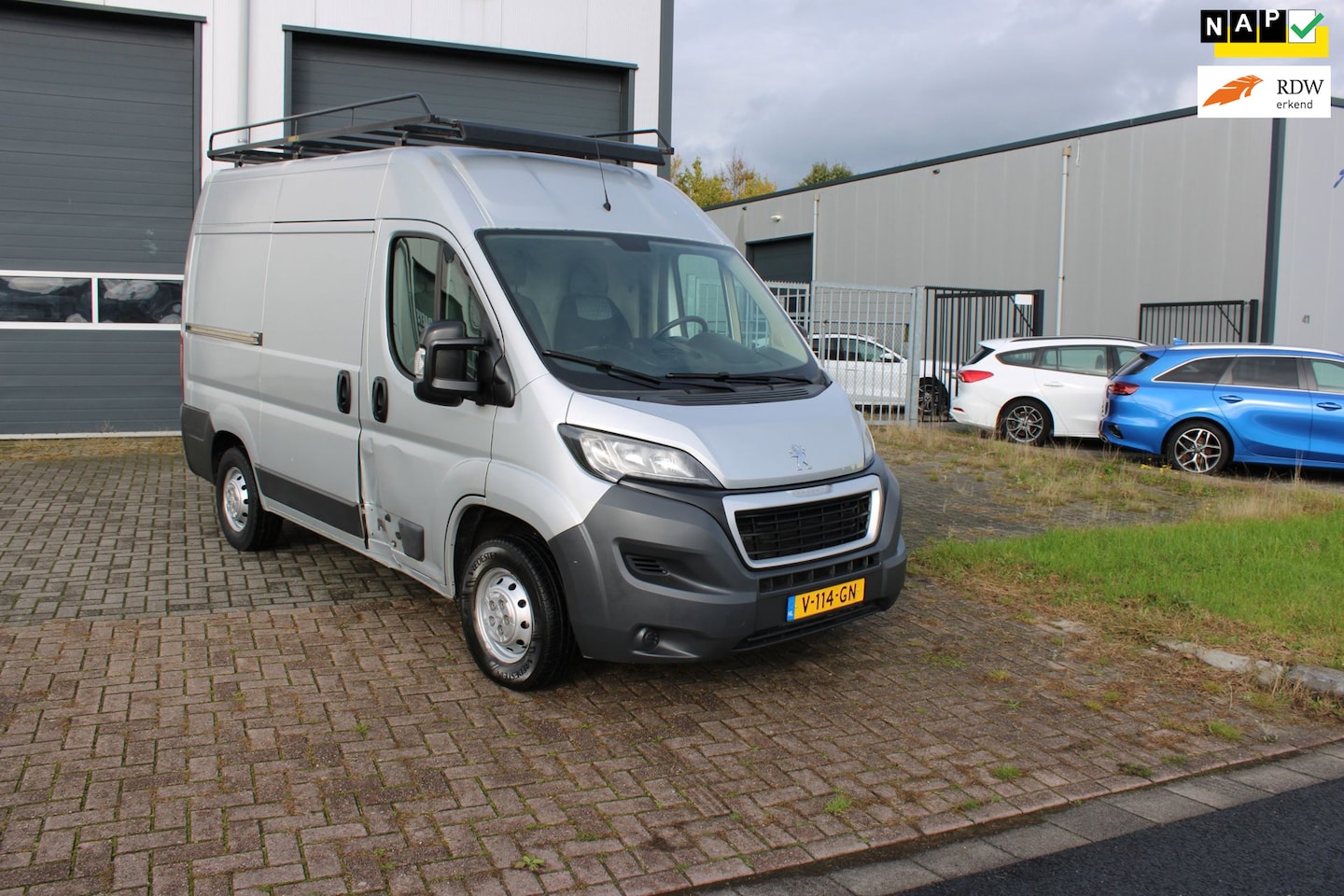 Peugeot Boxer - 335 2.0 BlueHDI L1H2 Pro 335 2.0 BlueHDI L1H2 Pro - AutoWereld.nl