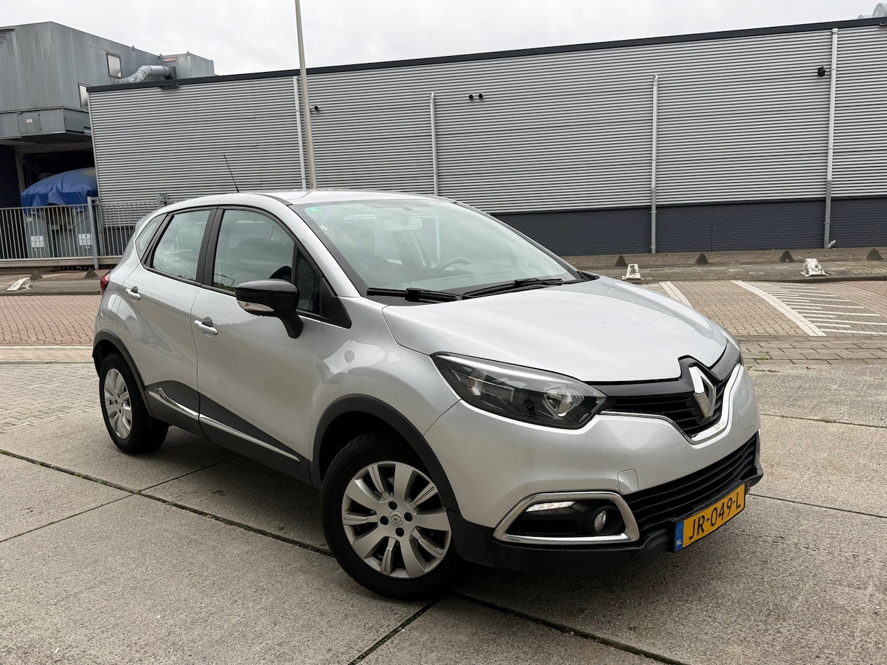 Renault Captur - 1.2 TCe Expression Automaat Airco Scherm APK - AutoWereld.nl