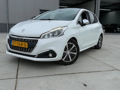 Peugeot 208 - 1.2 PureTech Allure PANO LED