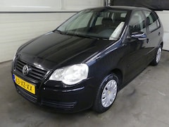 Volkswagen Polo - 1.4-16V Optive - Automaat - Weinig Km Nap