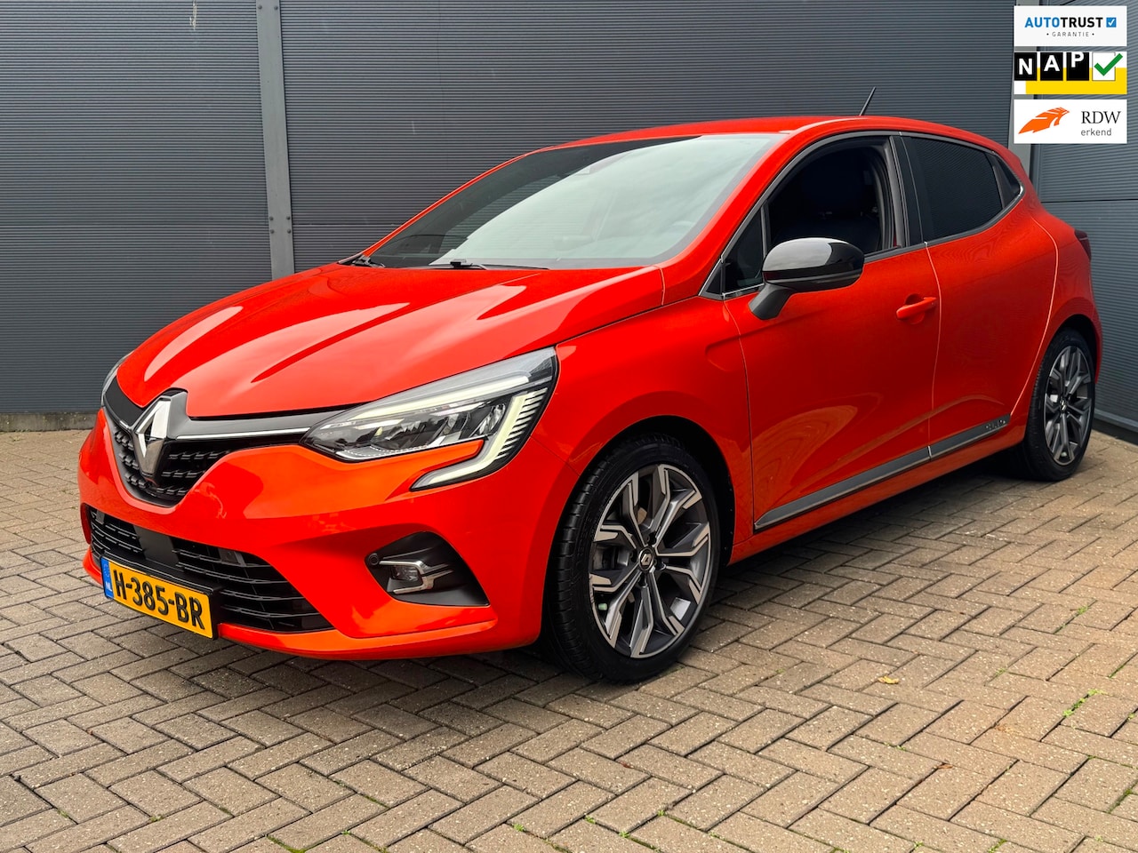 Renault Clio - 1.0 TCe Intens / Facelift / Carplay / Led - AutoWereld.nl