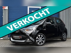 Toyota Aygo - 1.0 VVT-i x-play 5Drs AUTOMAAT Airco Camera Carplay LM velgen