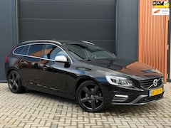 Volvo V60 - 2.0 D4 Business Sport R-Design|Standkachel|Pano|Keyless|Camera|Stoelverwarming|Leder