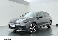 Volkswagen Golf - 1.5 eHybrid Life Edition | 204 PK | SoH 100% | Trekhaak wegklapbaar | Adaptive Cruise Cont