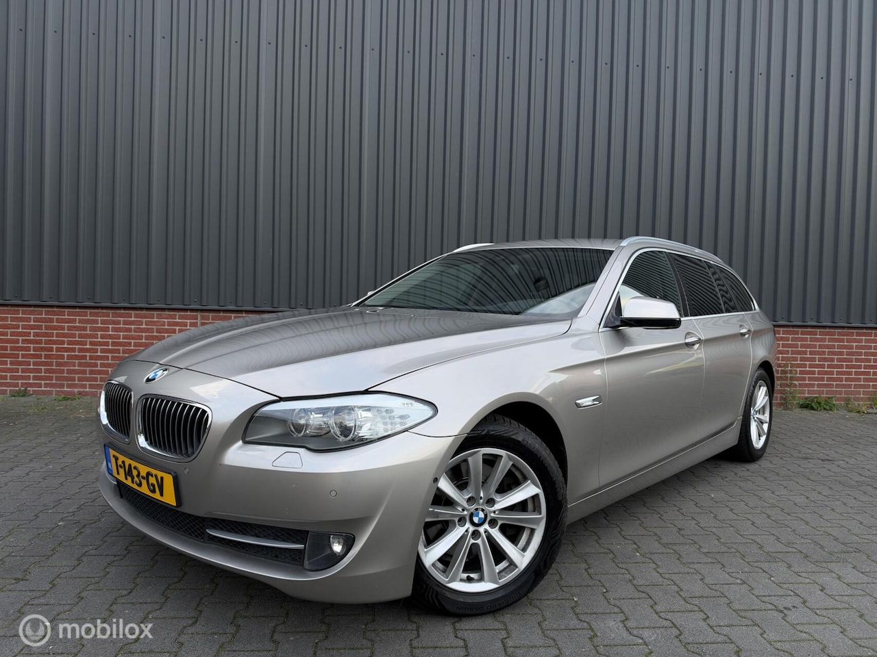BMW 5-serie Touring - 520i High Executive Xenon HUD 360 Camera Trekhaak Acc - AutoWereld.nl