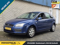Ford Focus - 1.4-16V Trend 5Drs Airco Boekjes ✅