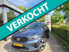Volvo XC40 - 2.0 B4 Plus Dark HYBRIDE AUTOMAAT