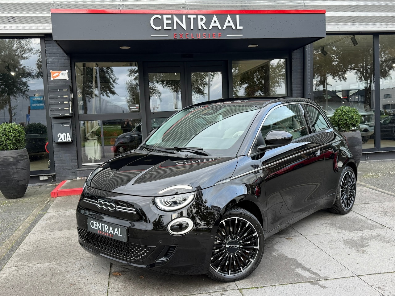 Fiat 500 - 3+1 La Prima 42 kWh Carplay|Camera|118PK|BTW|Cruise-Control - AutoWereld.nl