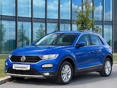 Volkswagen T-Roc - 1.0 TSI Style // Dealeronderhouden // 4-Seizoensbanden // CarPlay // PDC