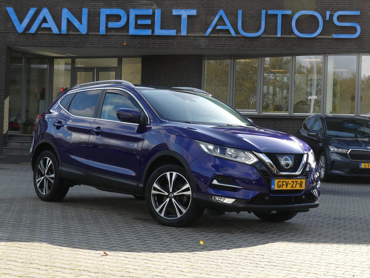 Nissan Qashqai - 1.2 N-Connecta / Pano / Stoelverwarming - AutoWereld.nl