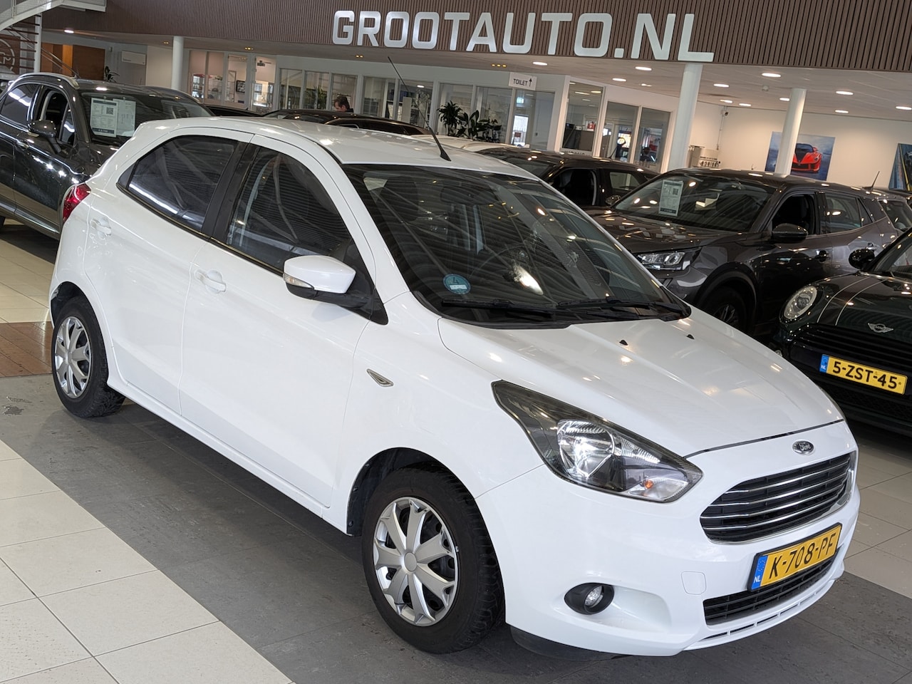 Ford Ka - 1.2 Trend Essential Airco, Cruise Control, Stuurbekrachtiging - AutoWereld.nl