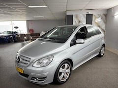 Mercedes-Benz B-klasse - 200 Apk Nieuw, Clima, Cruise, stoelverwarming, Parksensoren, Lm velgen, N.A.P, Trekhaak, T
