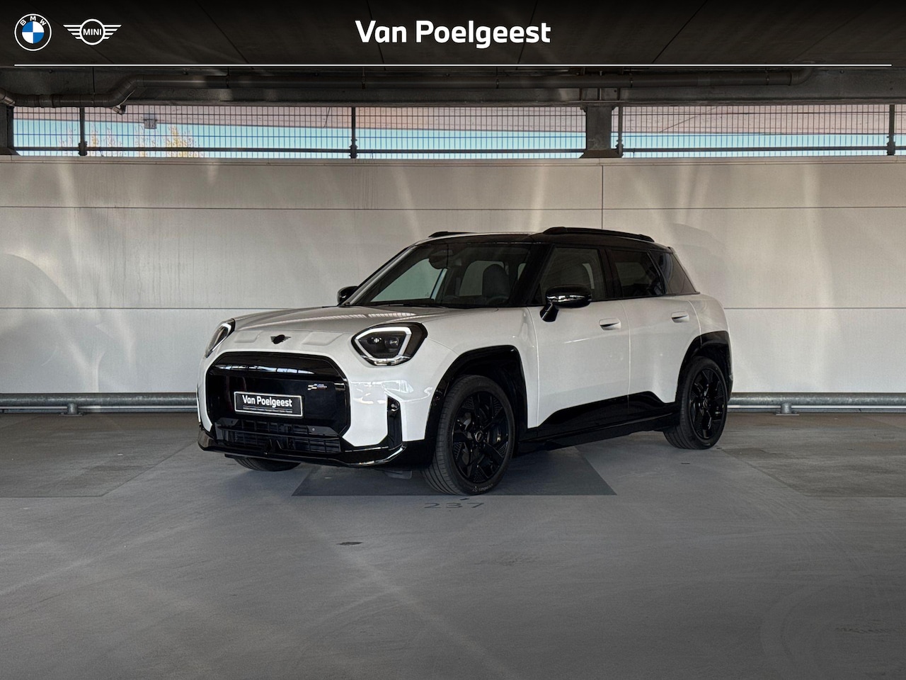 MINI Aceman - SE John Cooper Works M 54.2 kWh | 18 Inch John Cooper Works Slide Spoke black - AutoWereld.nl