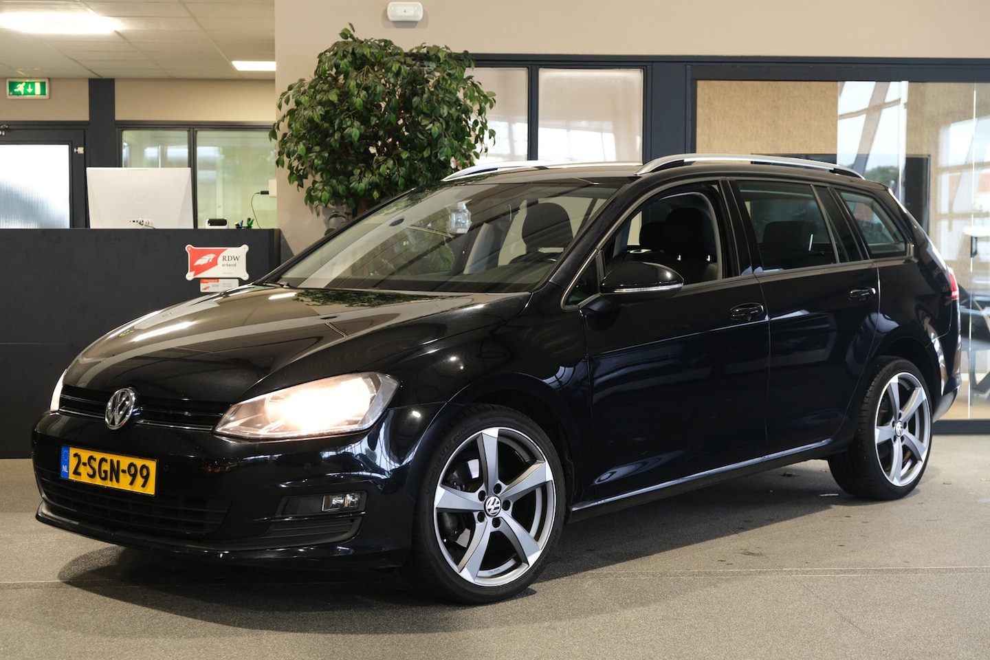 Volkswagen Golf Variant - 1.2 TSI Comfortline Navi Cruise Airco PDC Trekhaak - AutoWereld.nl