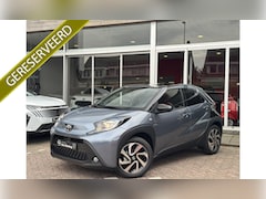 Toyota Aygo X - 1.0 VVT-i S-CVT Pulse Automaat/Stoelverwarming/Camera/Sportvelgen